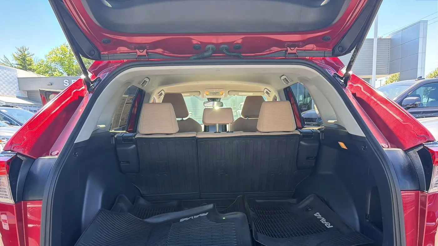 2019 Toyota RAV4 LE