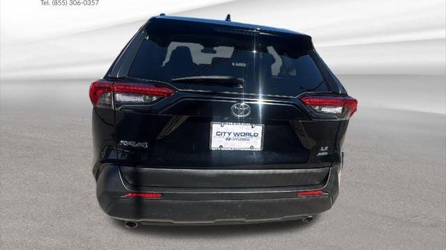 2019 Toyota RAV4 LE