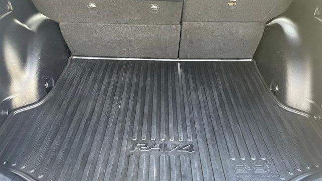 2018 Toyota RAV4 SE