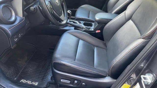 2018 Toyota RAV4 SE