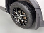 2017 RAV4 Thumbnail 32