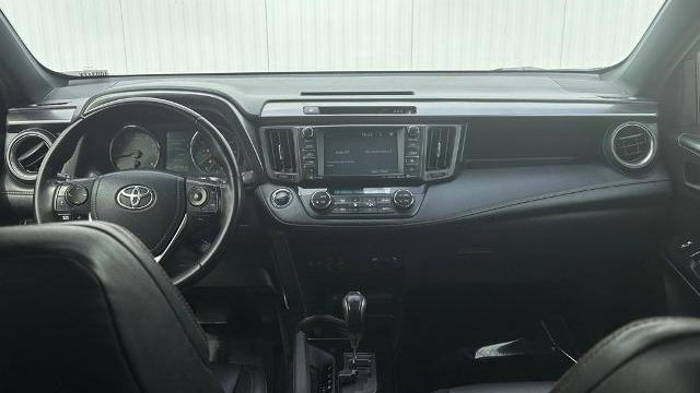 2018 Toyota RAV4 SE