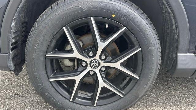 2018 Toyota RAV4 SE