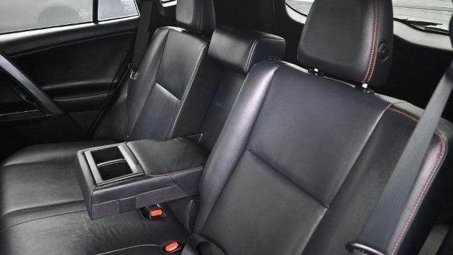2018 Toyota RAV4 Hybrid SE