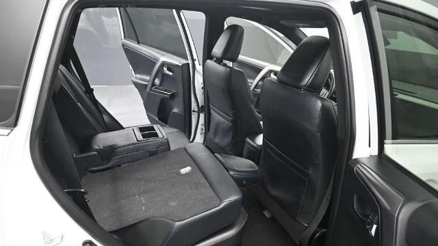 2018 Toyota RAV4 Hybrid SE