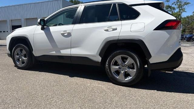 2025 Toyota RAV4 Hybrid LE