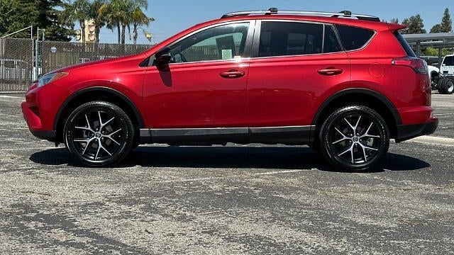 2017 Toyota RAV4 SE