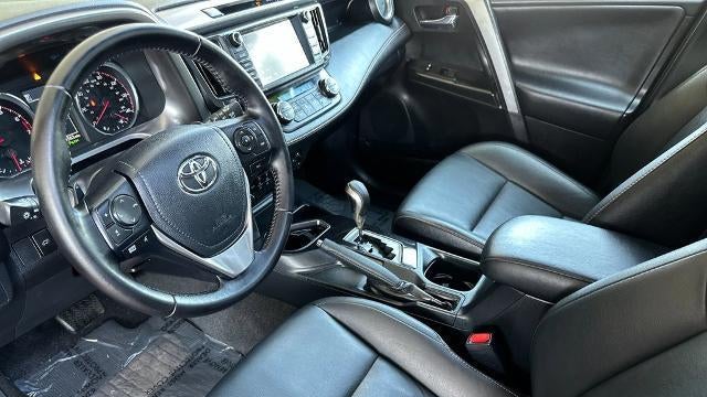 2017 Toyota RAV4 SE