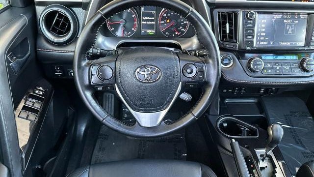 2017 Toyota RAV4 SE
