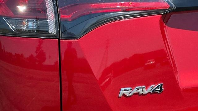 2017 Toyota RAV4 SE