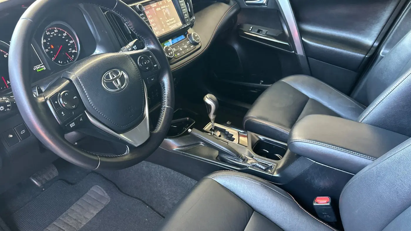 2016 Toyota RAV4 SE