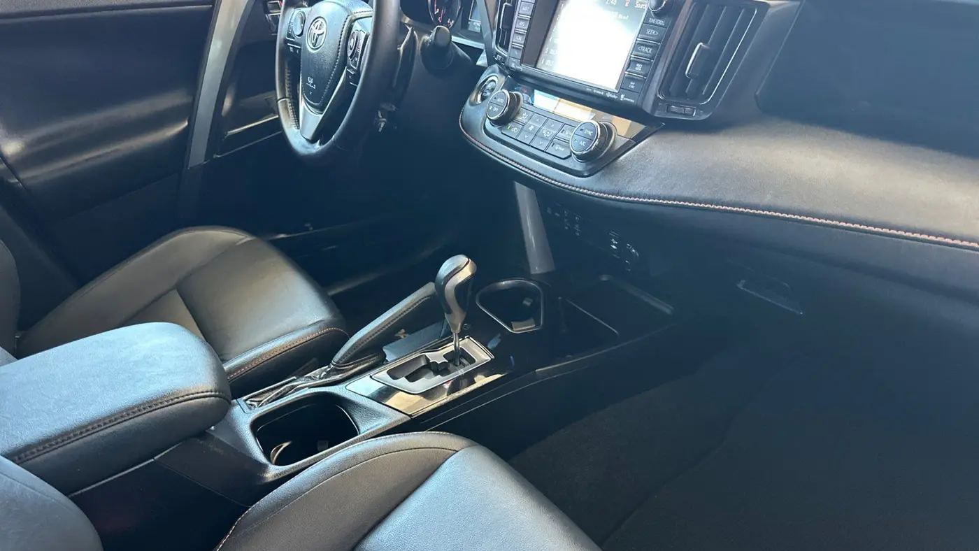 2016 Toyota RAV4 SE