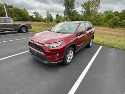 2019 Toyota RAV4 AWD XLE 4DR SUV
