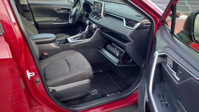 2019 Toyota RAV4 - $19,999