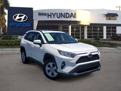 2019 Toyota RAV4 AWD XLE 4DR SUV
