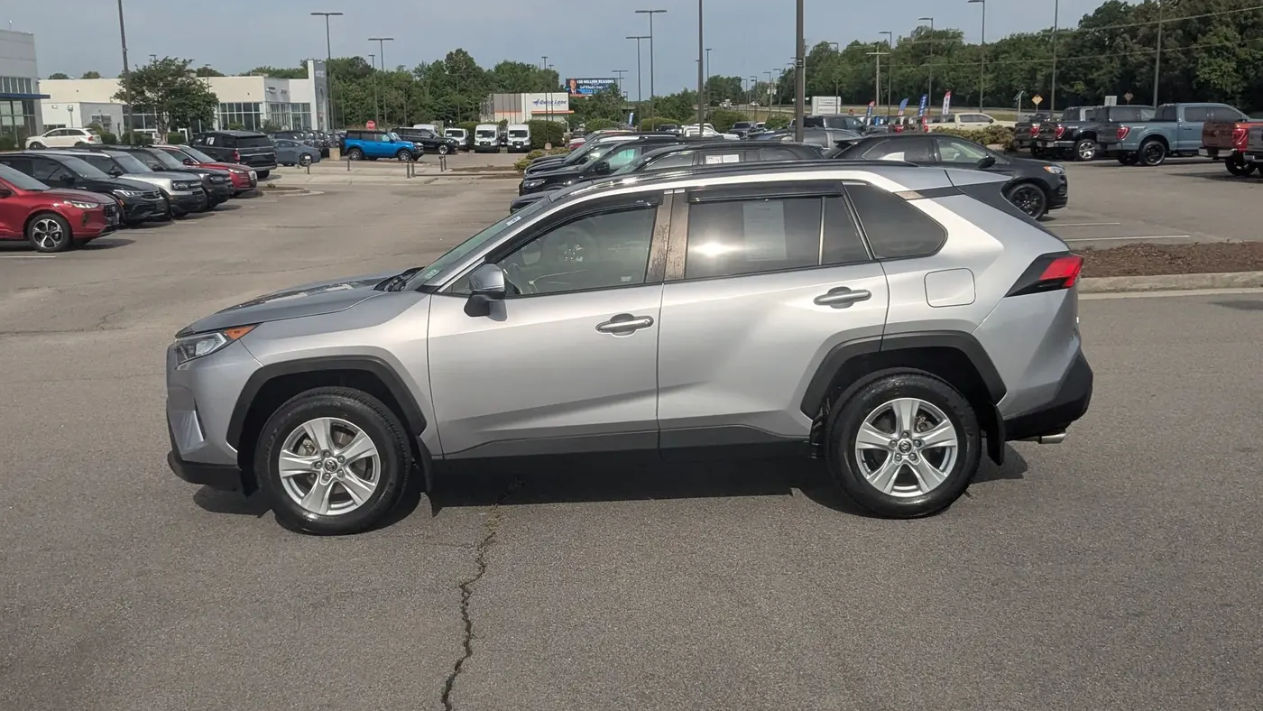 2020 Toyota RAV4 XLE