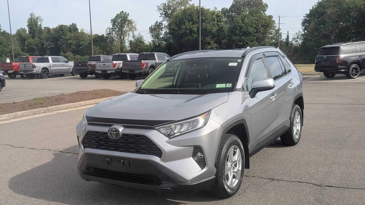 2020 Toyota RAV4 XLE