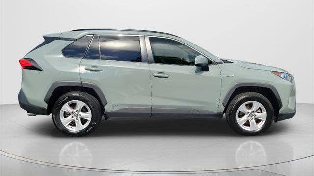 2020 Toyota RAV4 Hybrid XLE