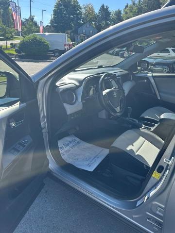 2018 Toyota RAV4 - $18,750