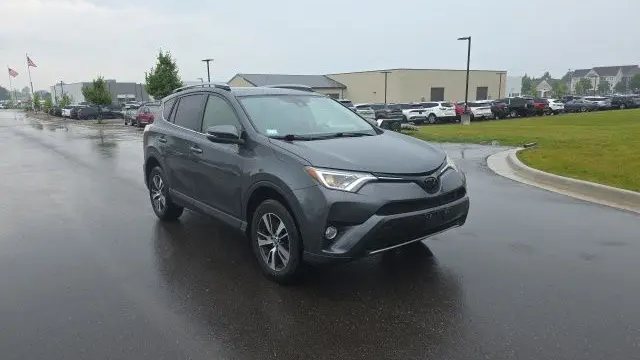 2017 Toyota RAV4 XLE