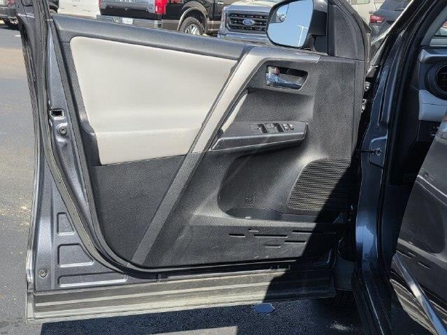 2016 Toyota RAV4 - $11,775
