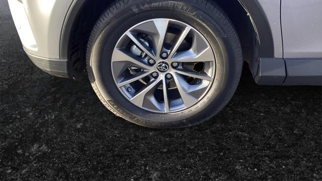 2018 Toyota RAV4 Hybrid XLE