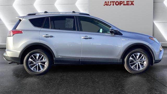 2018 Toyota RAV4 Hybrid XLE