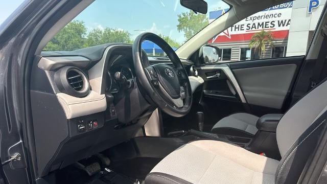 2016 Toyota RAV4 Hybrid XLE
