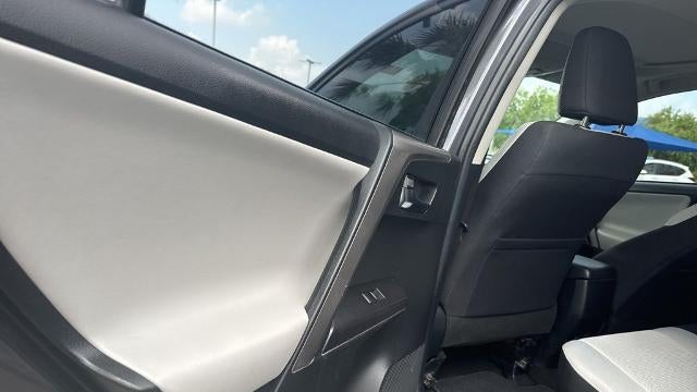 2016 Toyota RAV4 Hybrid XLE