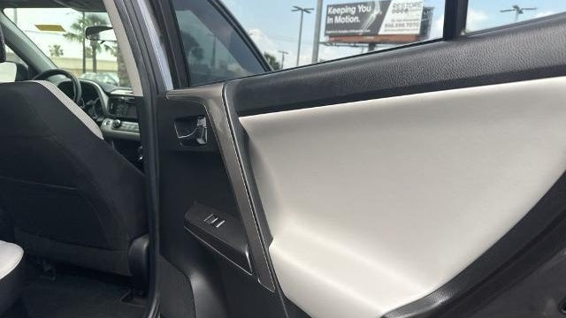 2016 Toyota RAV4 Hybrid XLE