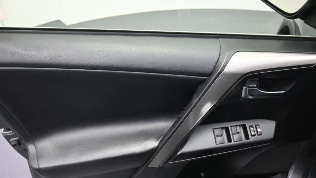 2017 Toyota RAV4 Hybrid LE Plus