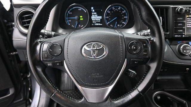 2017 Toyota RAV4 Hybrid LE Plus
