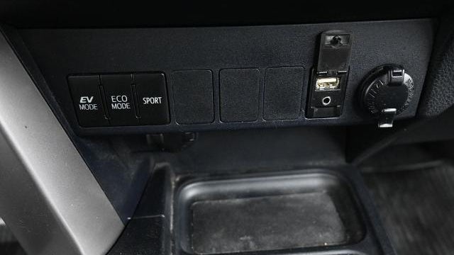 2017 Toyota RAV4 Hybrid LE Plus