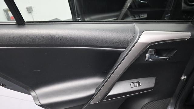 2017 Toyota RAV4 Hybrid LE Plus
