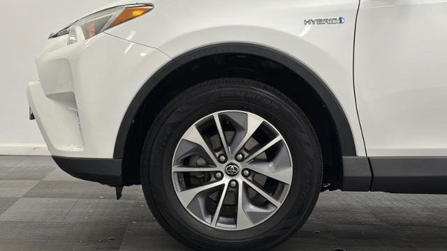 2018 Toyota RAV4 Hybrid XLE