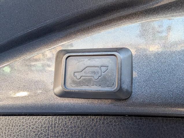 2016 Toyota RAV4 - $19,998