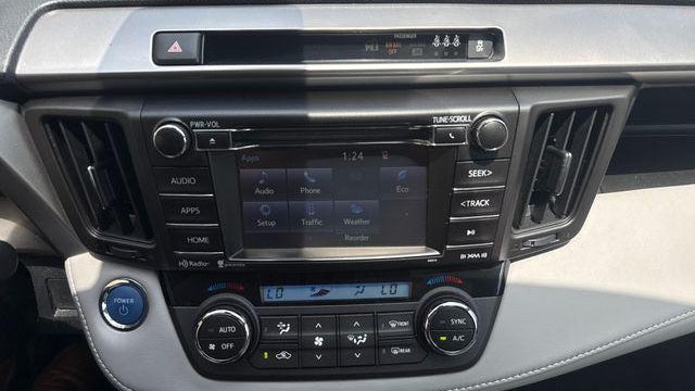 2017 Toyota RAV4 Hybrid XLE