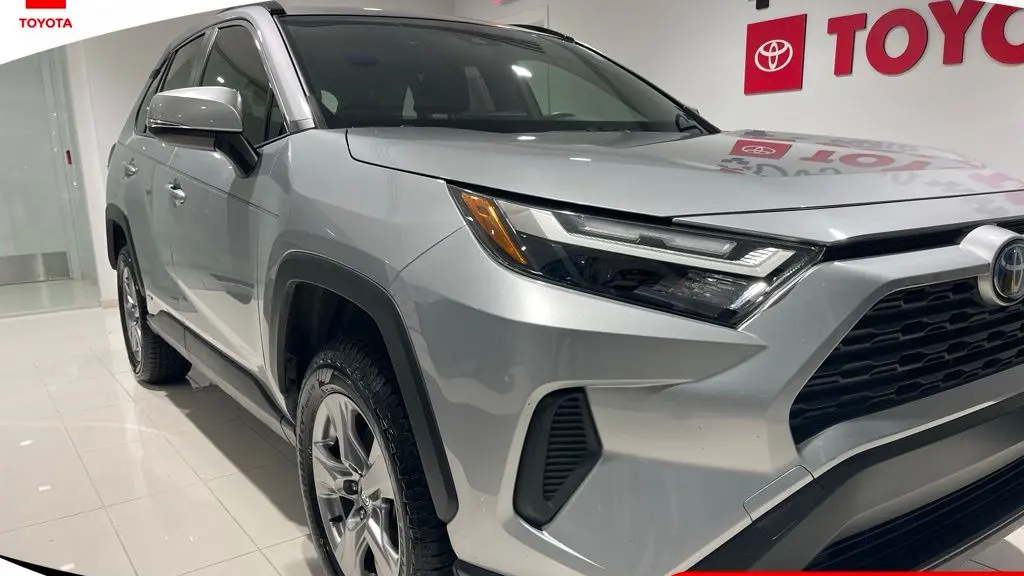 2022 Toyota RAV4 Hybrid XLE