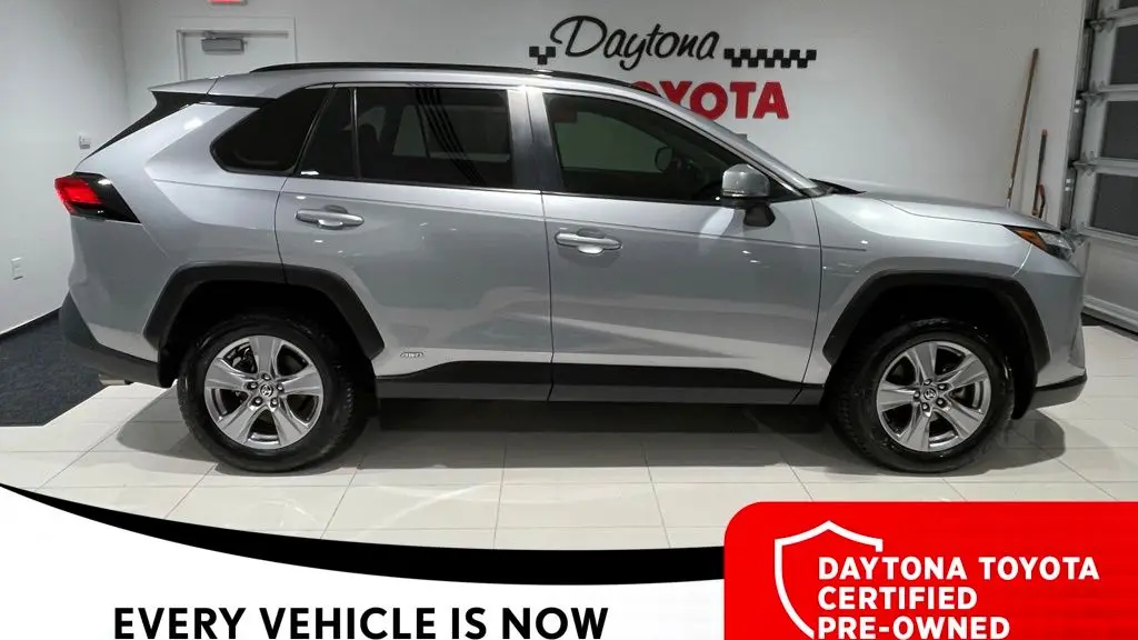 2022 Toyota RAV4 Hybrid XLE
