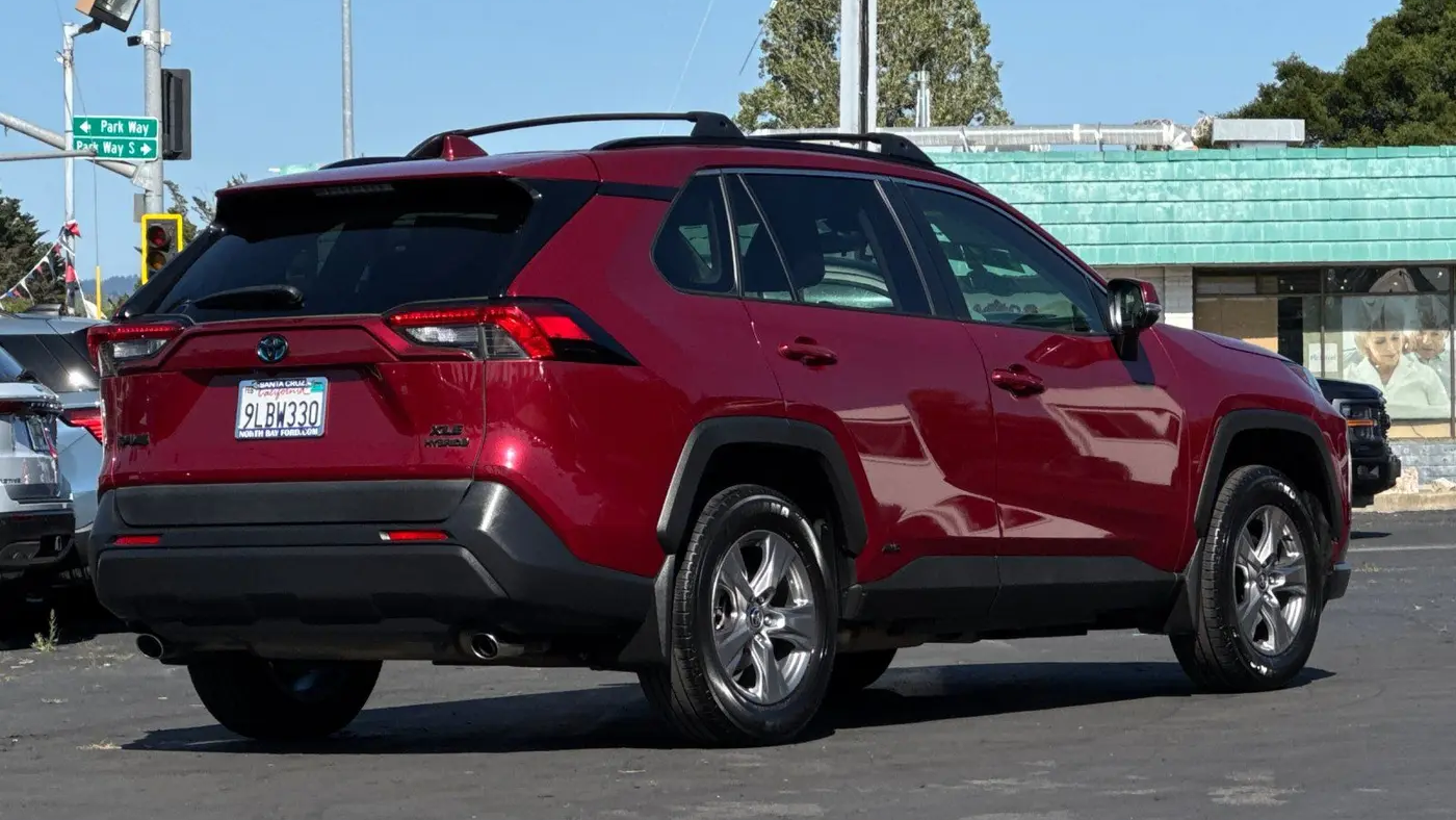 2024 Toyota RAV4 Hybrid XLE