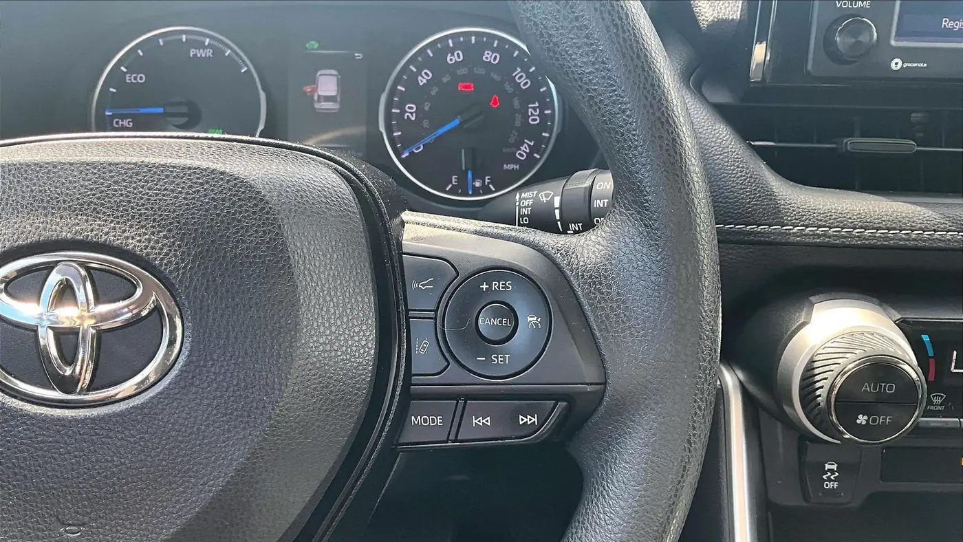 2021 Toyota RAV4 Hybrid XLE