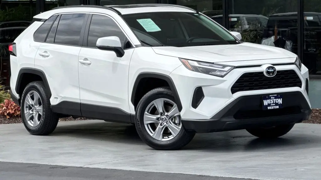 2025 Toyota RAV4 Hybrid XLE