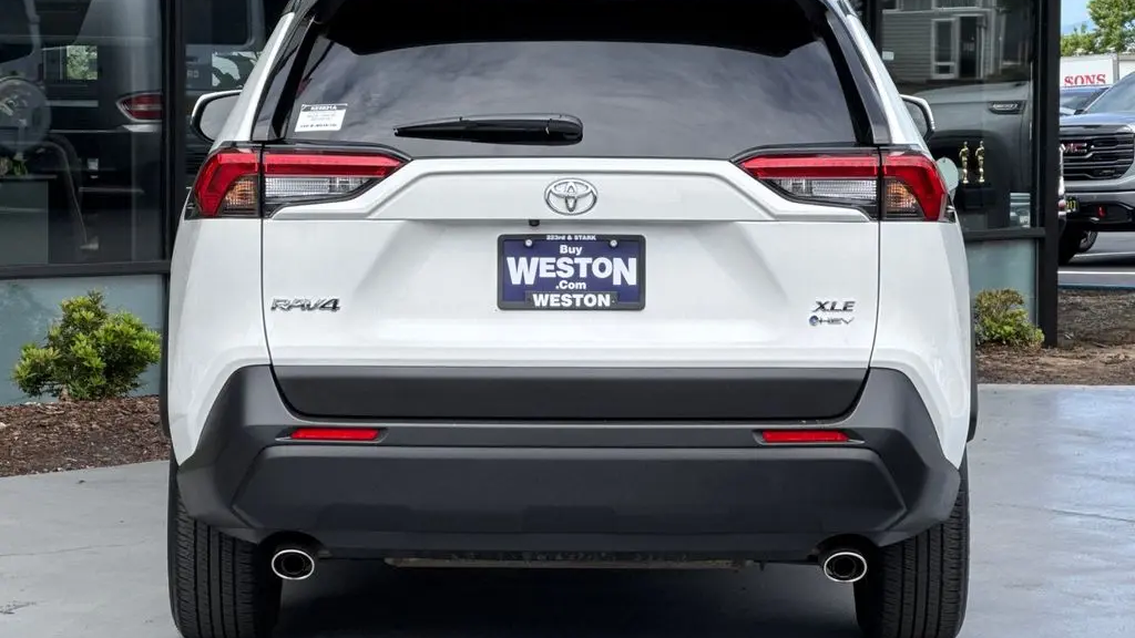 2025 Toyota RAV4 Hybrid XLE
