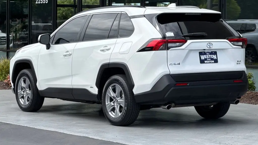 2025 Toyota RAV4 Hybrid XLE