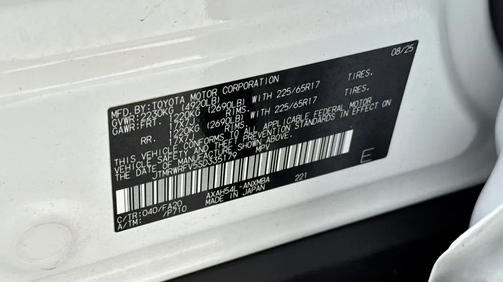 2025 Toyota RAV4 Hybrid XLE