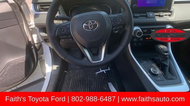 2025 Toyota RAV4 Hybrid XLE