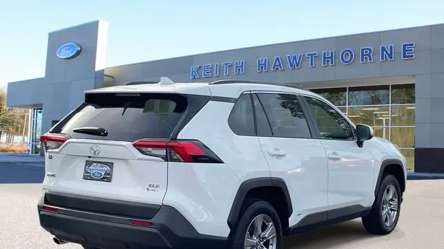 2025 Toyota RAV4 Hybrid XLE