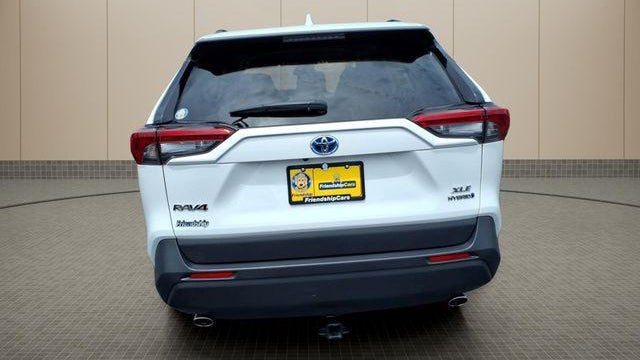 2022 Toyota RAV4 Hybrid XLE