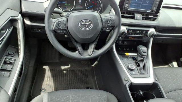 2022 Toyota RAV4 Hybrid XLE