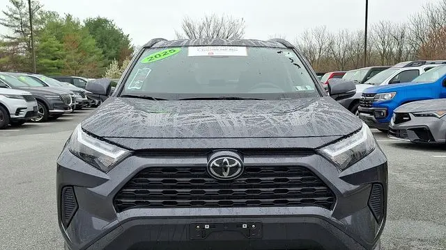 2025 Toyota RAV4 Hybrid XLE